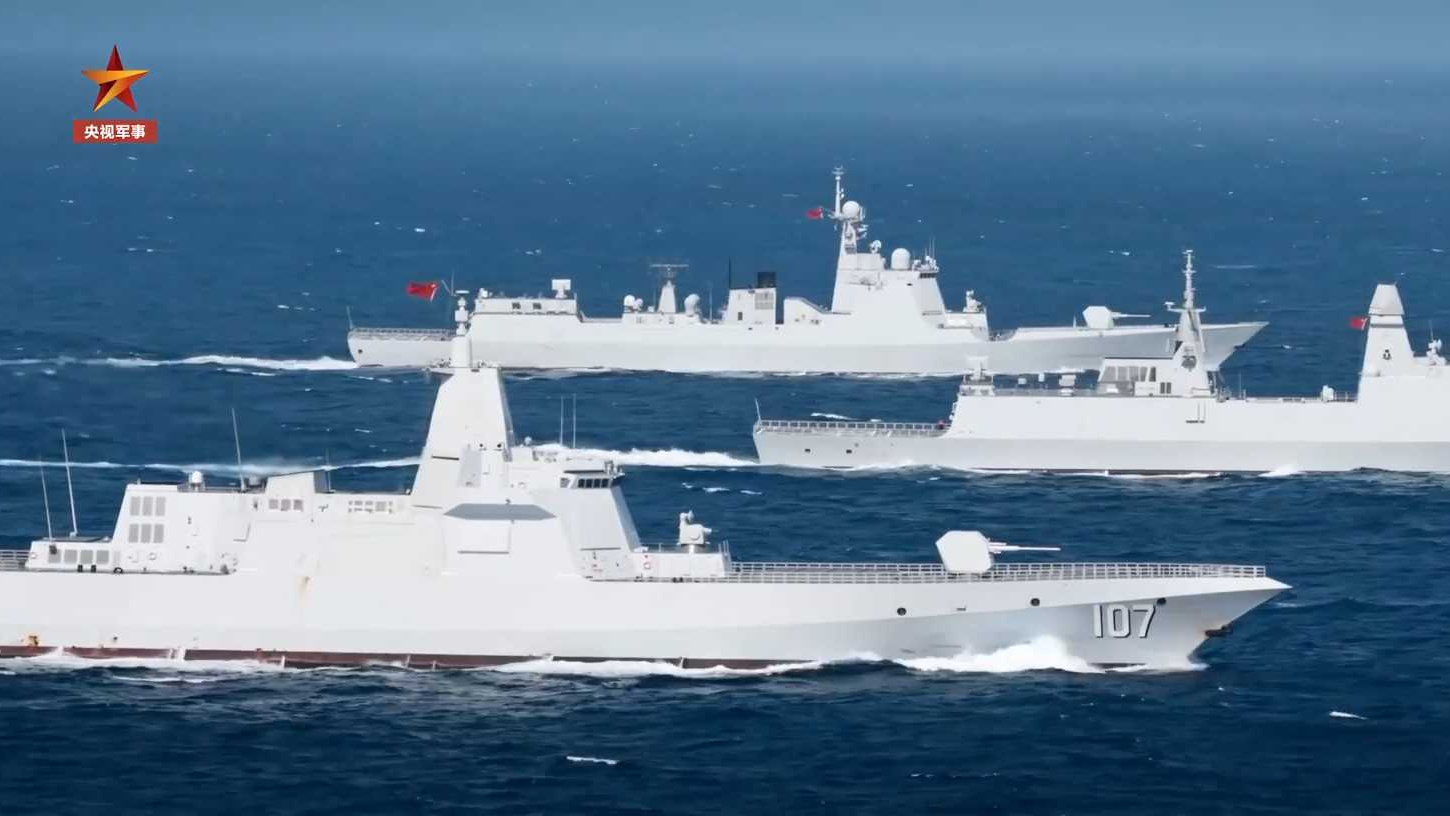 海军“新青年”钦州舰破浪出击_北京时间