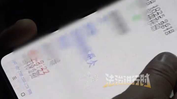 独居老人的烦恼 不会用智能手机 民警丁涛上门教学