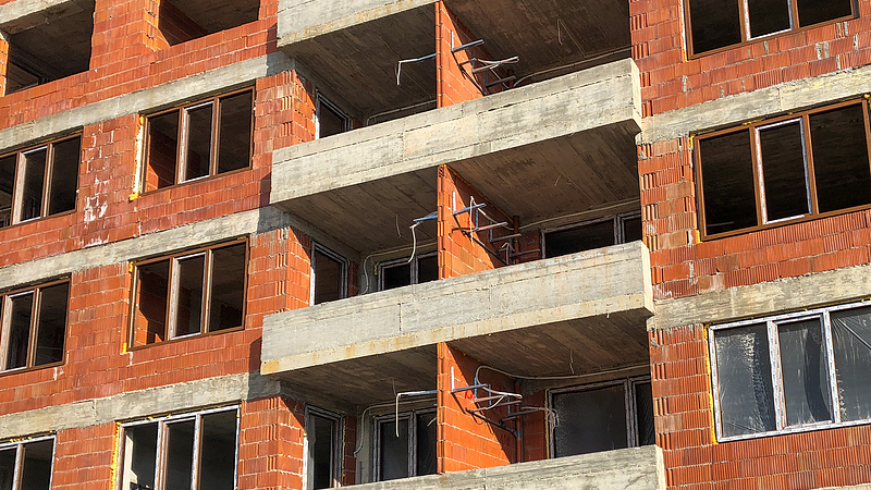 危旧楼改建探索“带押改建”，带来哪些启示？