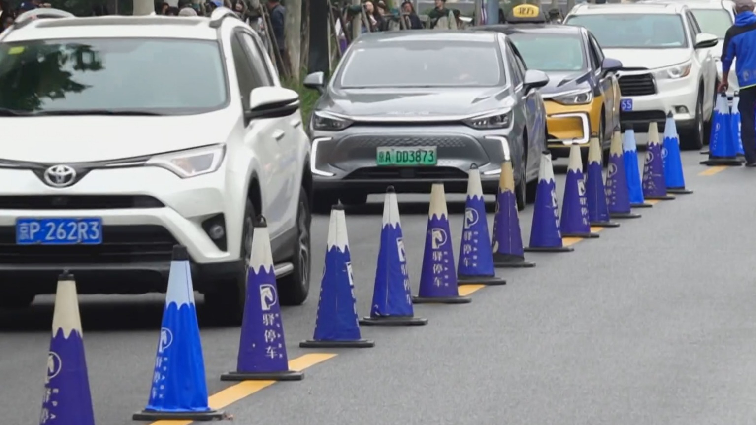 国庆中秋假期全市接报刑事治安警情同比下降 秩序良好