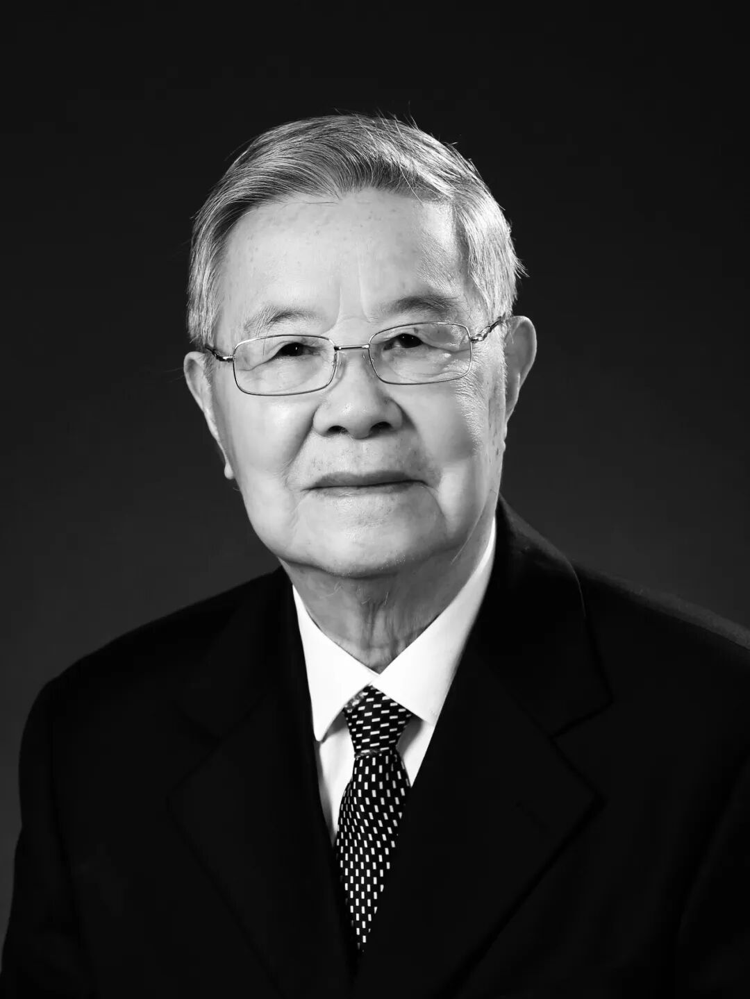 周炳琨院士逝世,系我国激光及信息光电子学领域奠基人和开拓者之一 周炳琨院士逝世,系我国激光及信息光电子学领域奠基人和开拓者之一