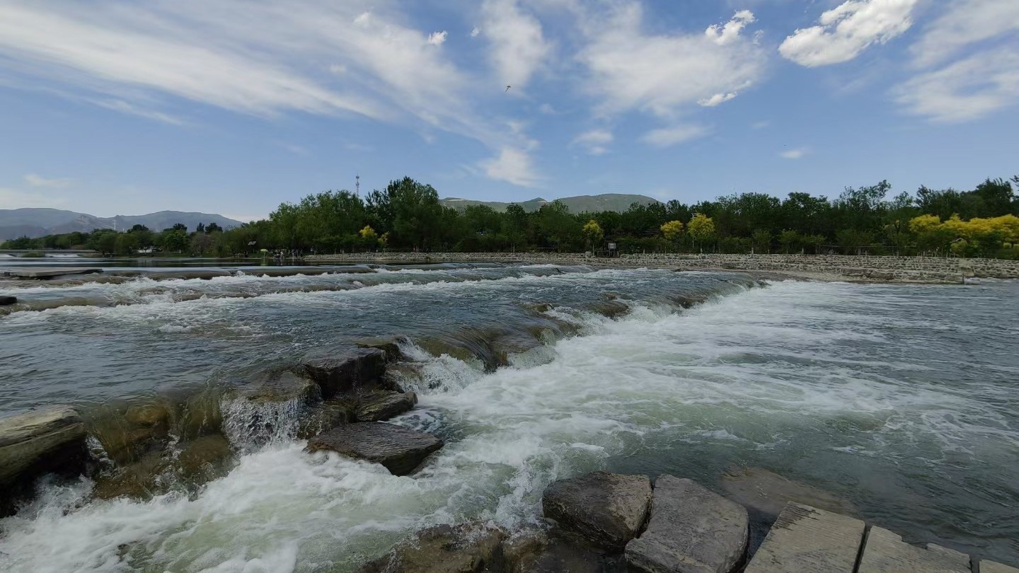 今天有分散性雷阵雨 最高气温27℃ 今天有分散性雷阵雨 最高气温27℃