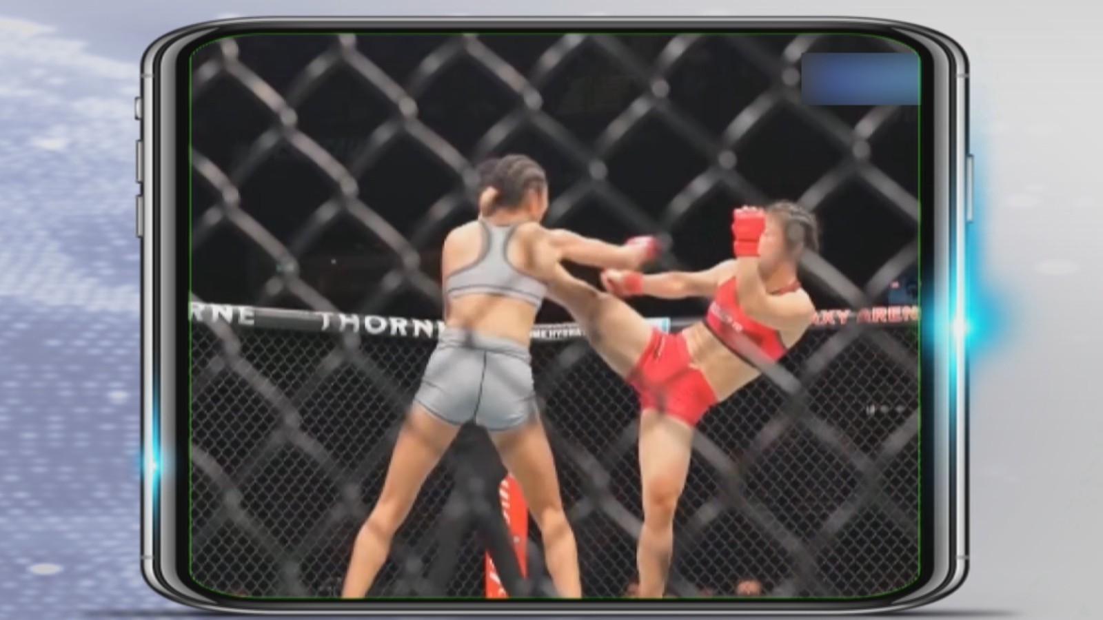 云南中医甜妹拿下格斗冠军 零距离接触尽显反差萌