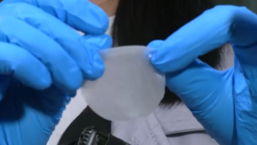 从超薄高强到智能互动,“小材料”蕴藏“大能量”筑就产业新动能 从超薄高强到智能互动,“小材料”蕴藏“大能量”筑就产业新动能