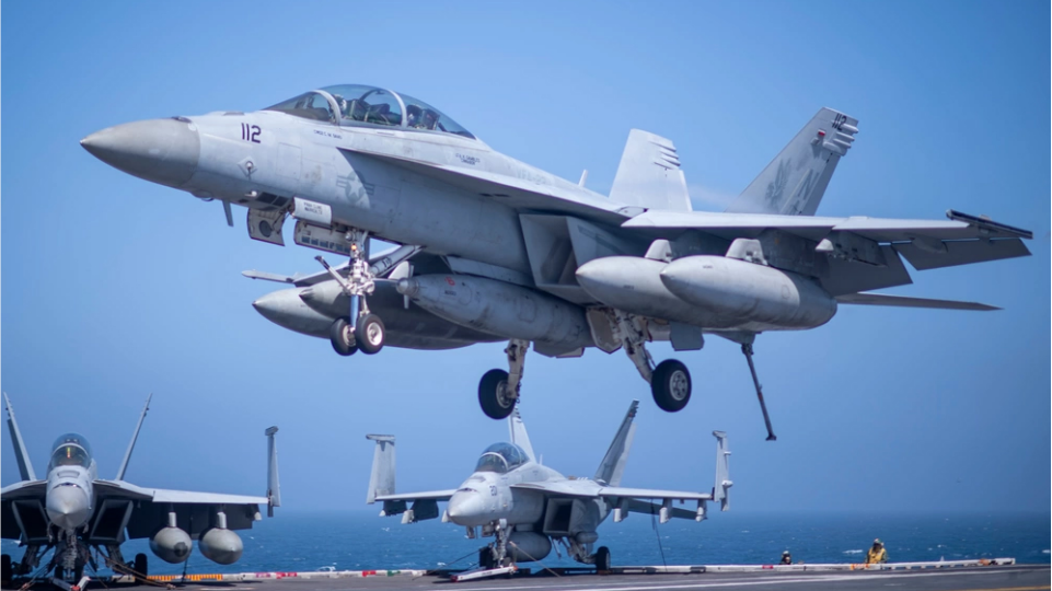 2架美军机在南海坠毁，最新进展披露