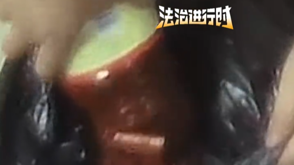 北京30岁女子网恋遭遇电信诈骗，20万买170克黄金藏在豆瓣酱里