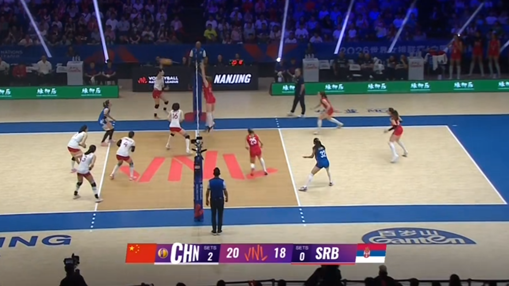 两连胜！中国女排3-0战胜塞尔维亚女排