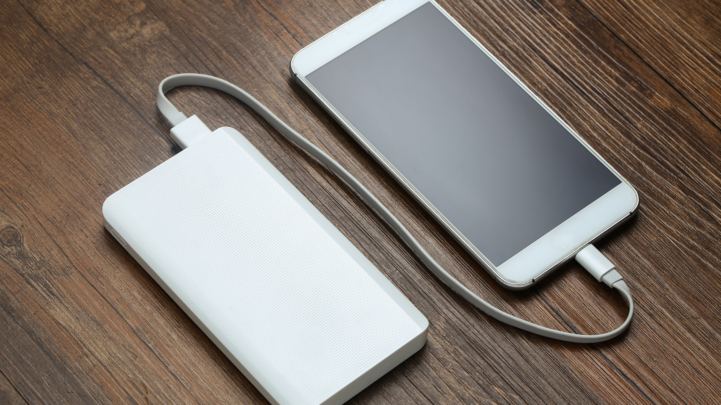 充电宝上飞机、高铁和地铁分别要满足哪些条件?看这几张图就明白了 充电宝上飞机、高铁和地铁分别要满足哪些条件?看这几张图就明白了