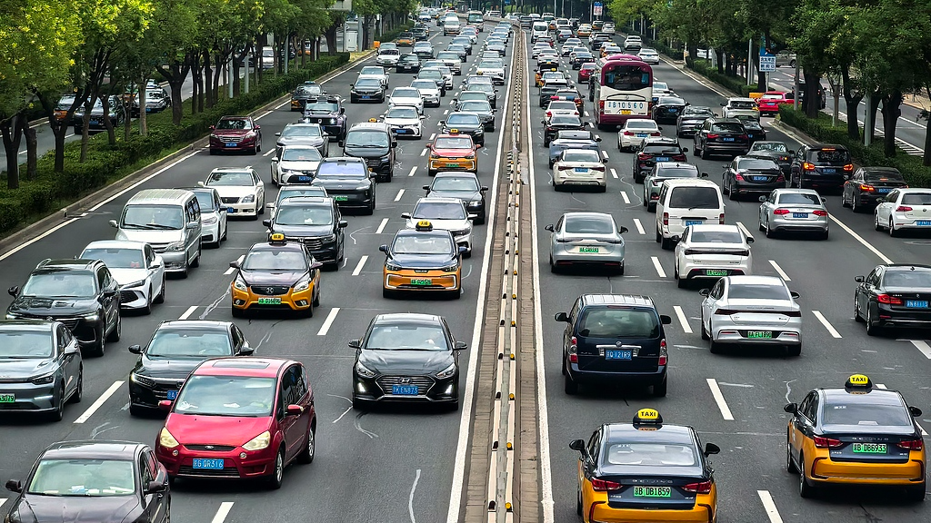 北京：假日首尾，进出京主要高速公路车流增加