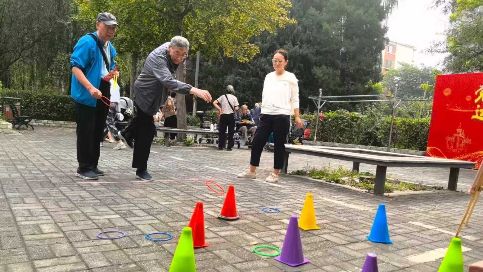 党建引领活力绽放!奥运村街道外馆社区趣味运动会欢乐举行 党建引领活力绽放!奥运村街道外馆社区趣味运动会欢乐举行