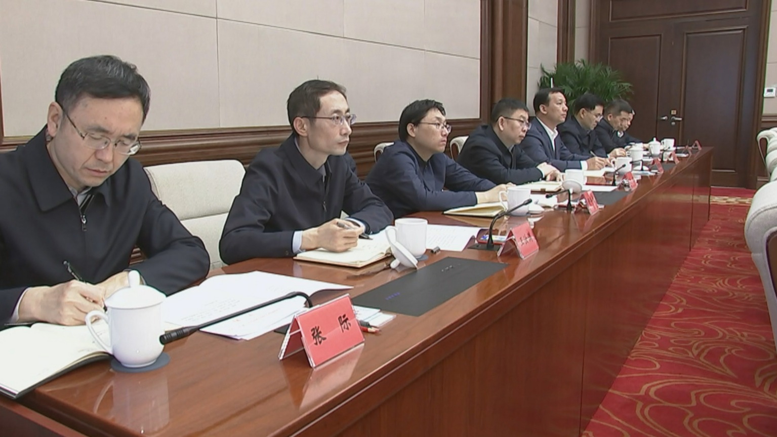 尹力强调 深入学习贯彻习近平总书记考察北京重要讲话精神 全力以赴推动首都各项事业迈上新台阶