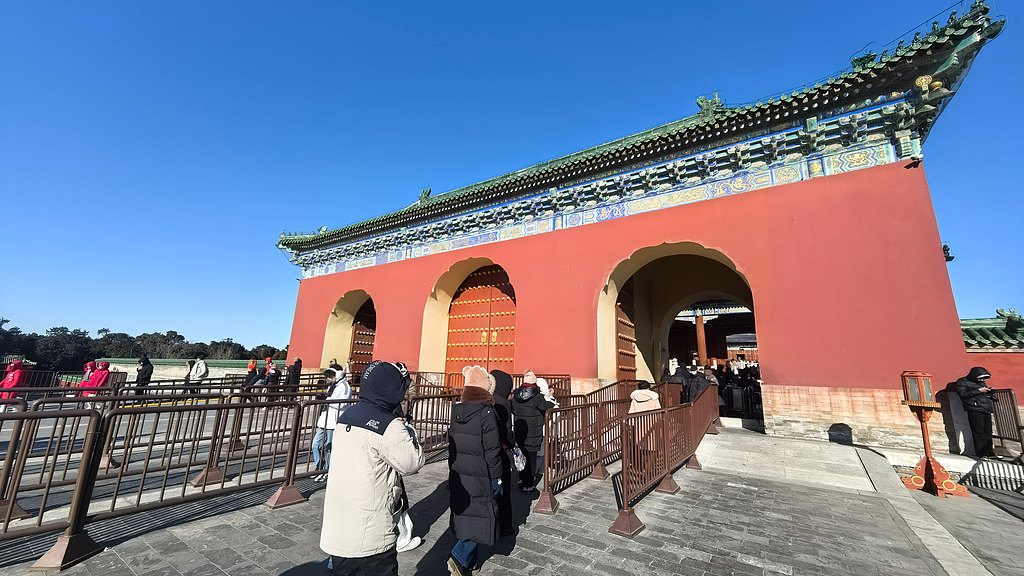 北京入夜后风力减弱 明天天气适宜户外活动和交通出行