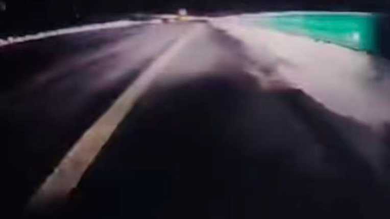 “做好事也有错？”高速上停车助人后，二次事故发生致1死3伤，男子被定次责！