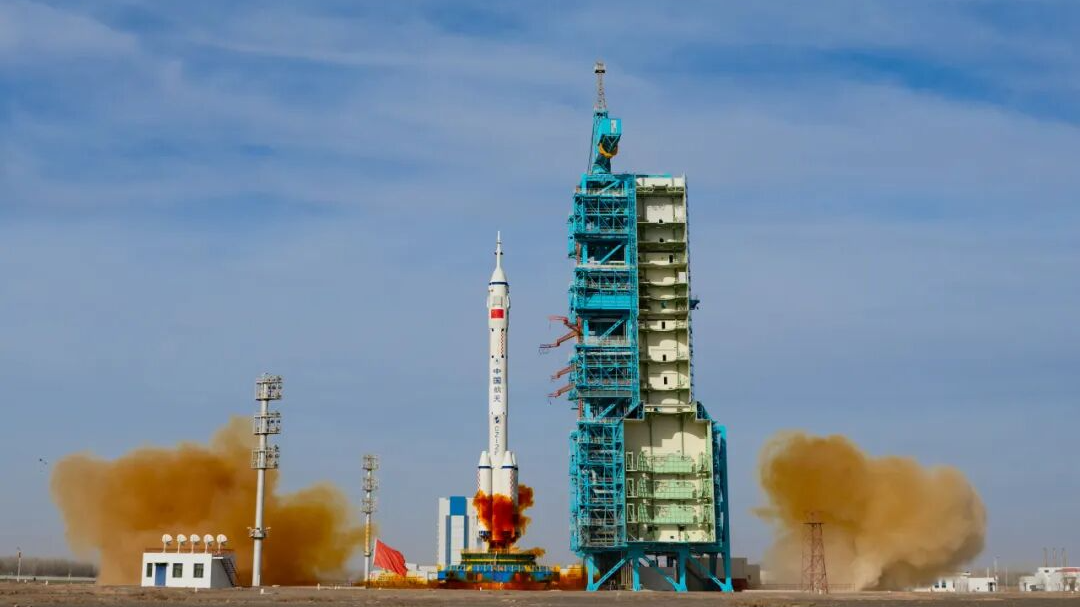 天地接力20天全纪录,神舟飞船改签更多细节公布→ 天地接力20天全纪录,神舟飞船改签更多细节公布→