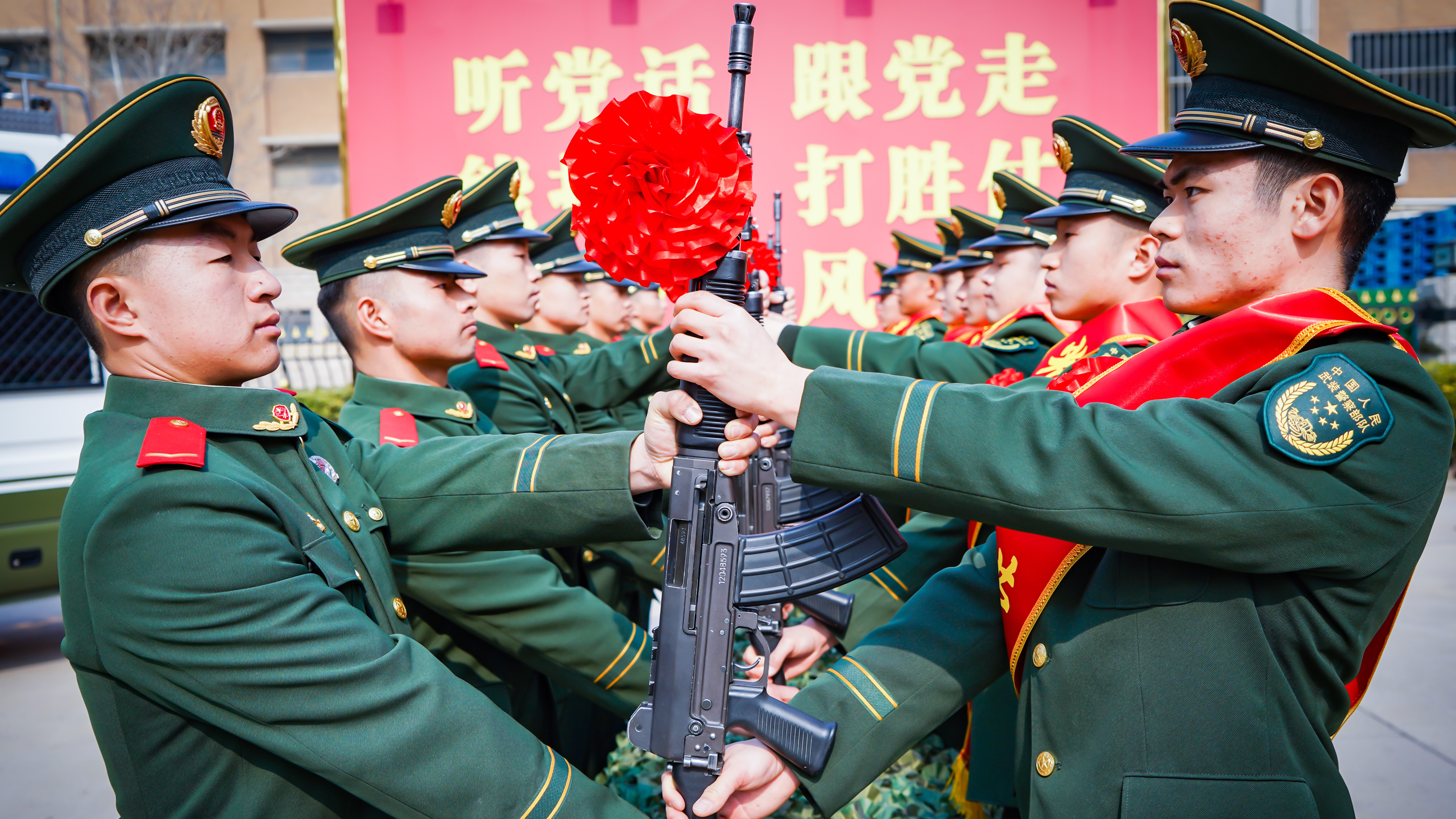 退伍季丨脱下戎装,奔赴下一场山海 退伍季丨脱下戎装,奔赴下一场山海