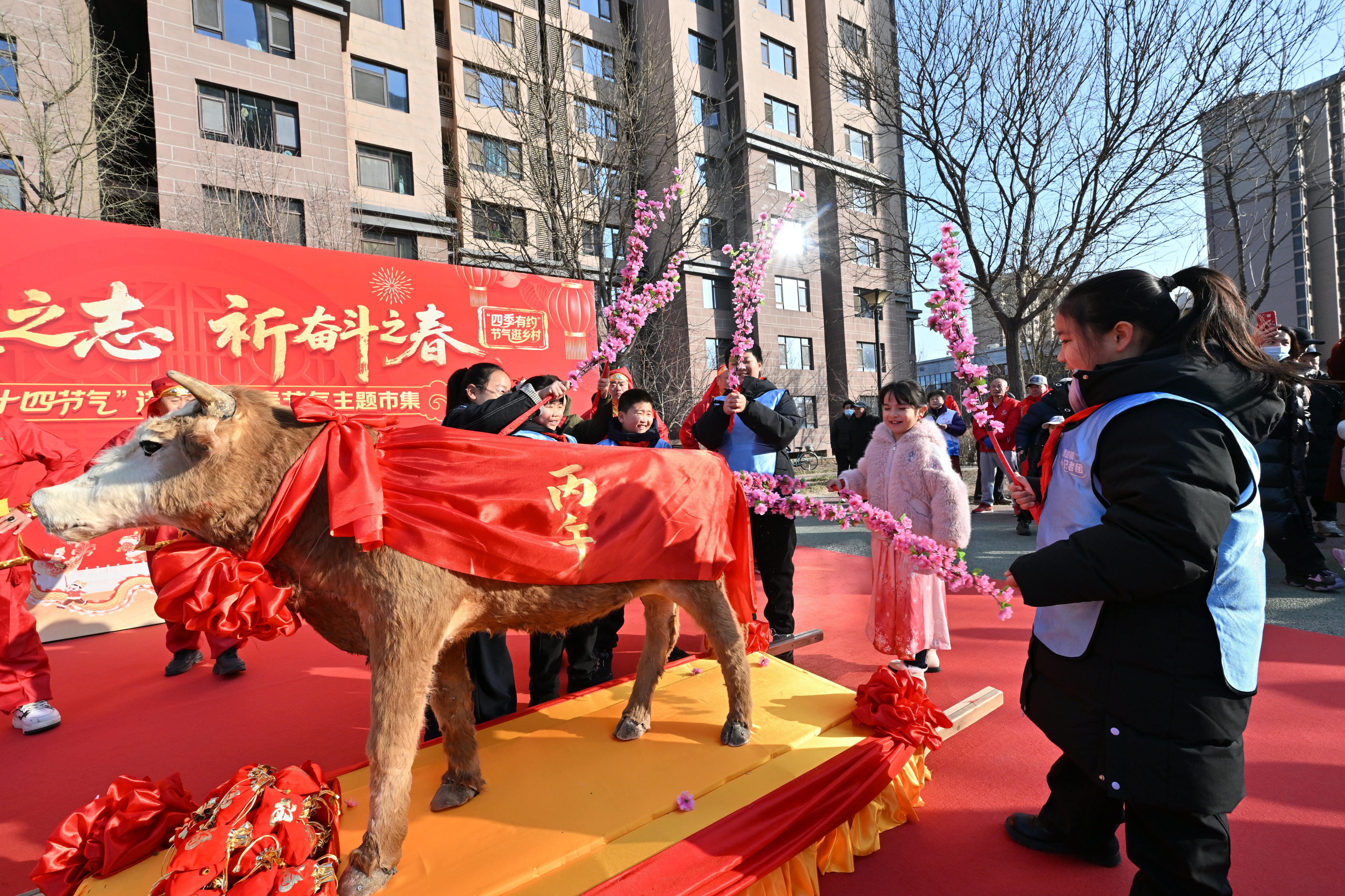 通州潞城镇“文明银行”激活社区消费新场景