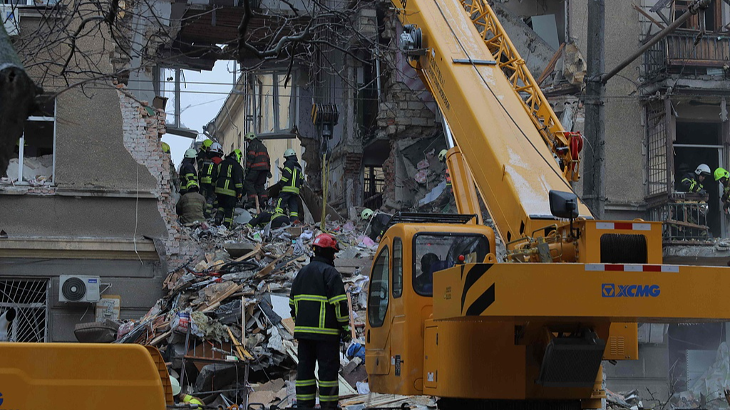 俄军空袭致乌克兰24人受伤 乌多州停电