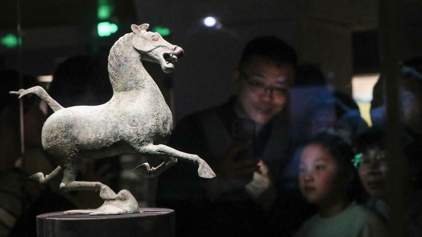 “马元素”文创产品引领中国春节消费新潮流