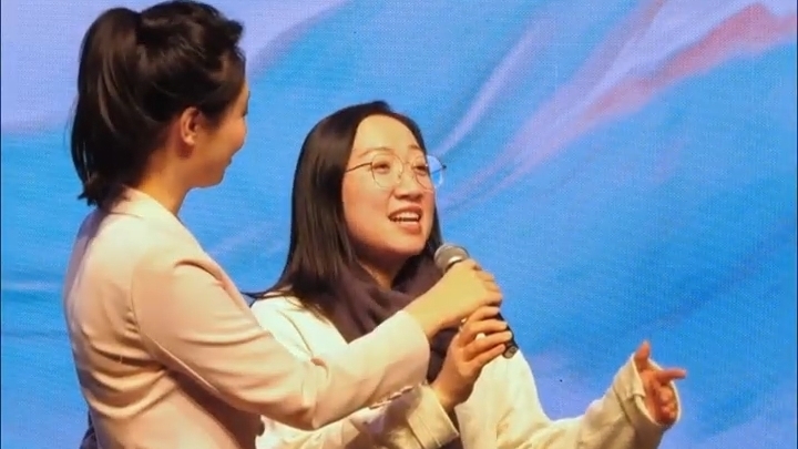 吴碧霞：歌唱是一项最好的运动