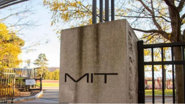 美国麻省理工学院一教授遭枪击身亡，警方已展开调查