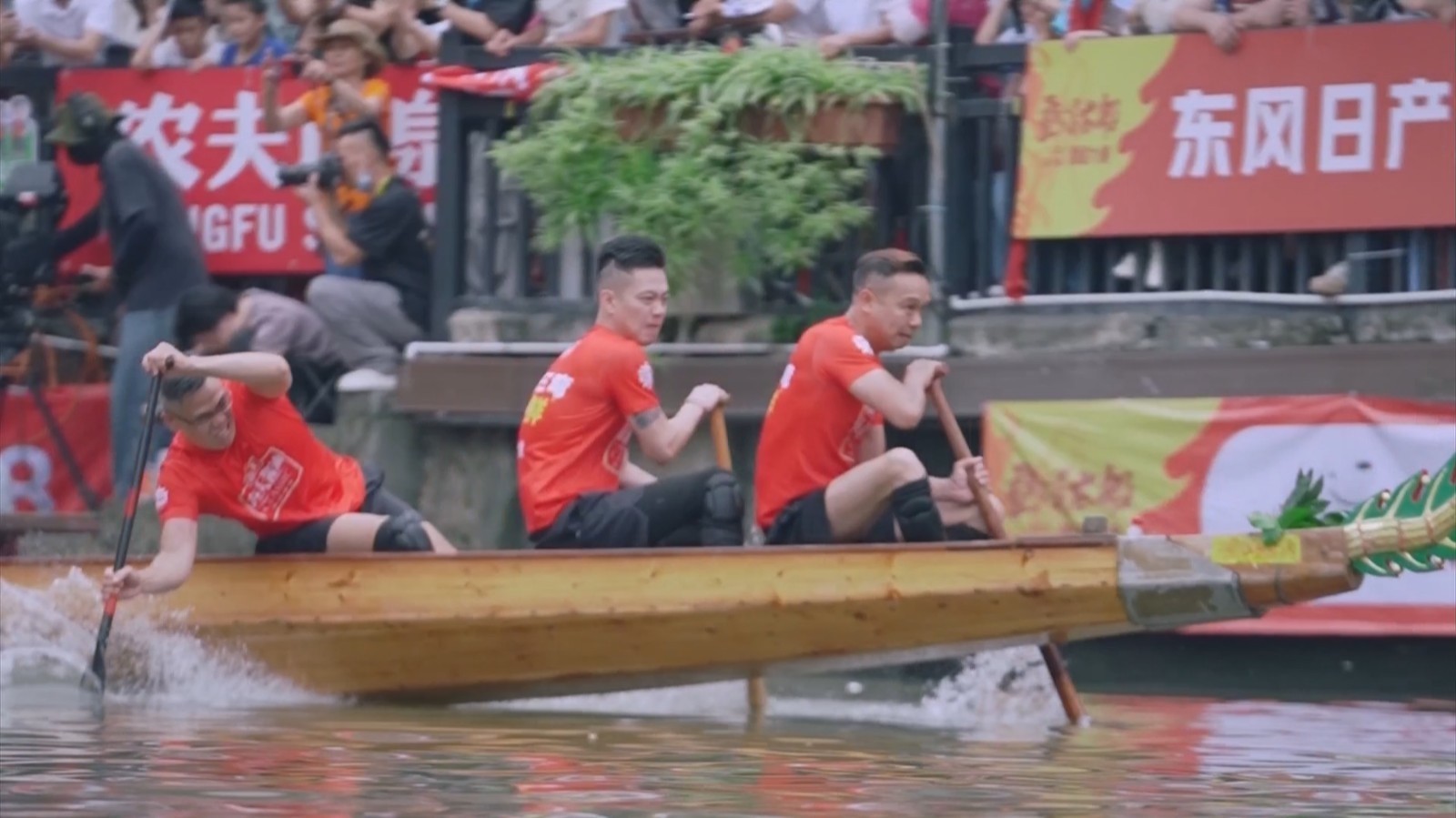 佛山:2025叠滘龙船 正式开“飙” 佛山:2025叠滘龙船 正式开“飙”