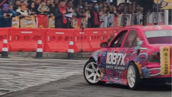 谁没听说过“村GT”!网红溜溜哥大赞贵州“村GT” 谁没听说过“村GT”!网红溜溜哥大赞贵州“村GT”