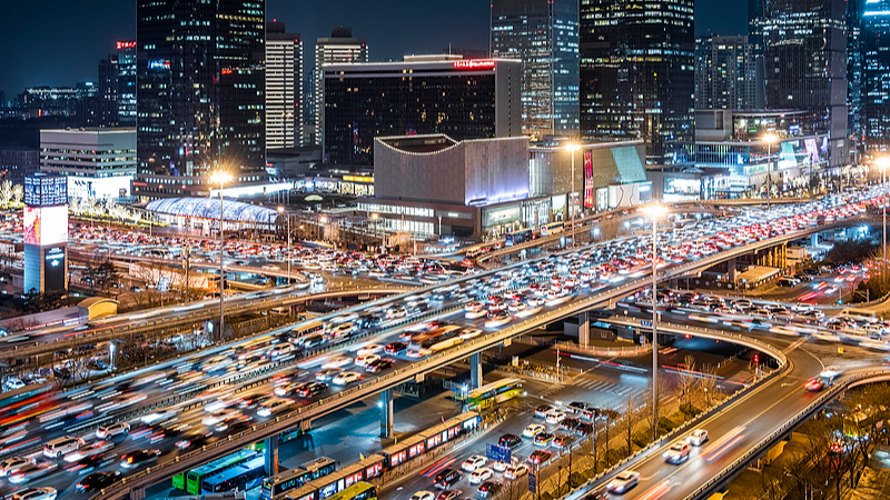 明后两天迎来返程大客流,全国道路交通流量将明显增加 明后两天迎来返程大客流,全国道路交通流量将明显增加