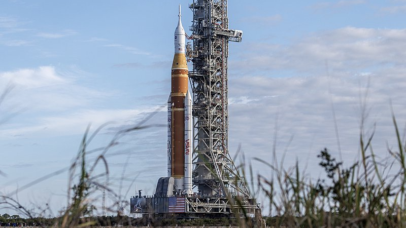 美载人绕月飞行任务因火箭故障再次推迟