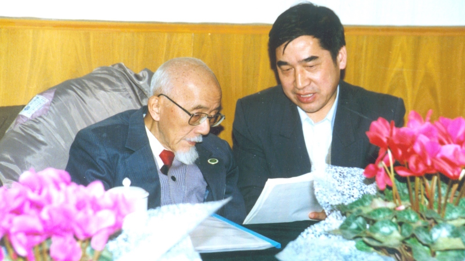 致敬师恩 以姓名命名昆虫新属新种——揭开周氏啮小蜂的发现与命名故事