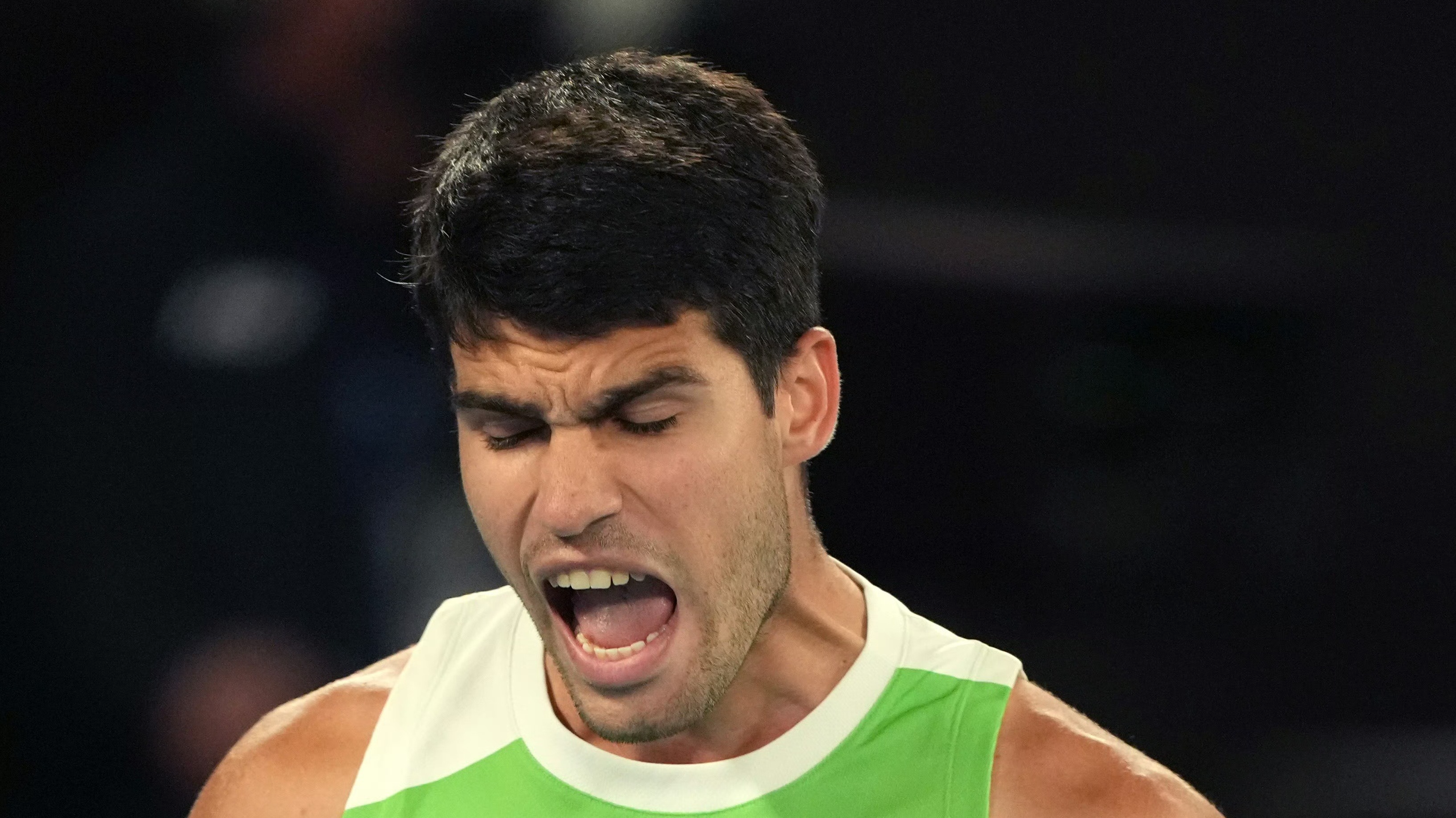 阿尔卡拉斯澳网夺冠，成为最年轻全满贯得主