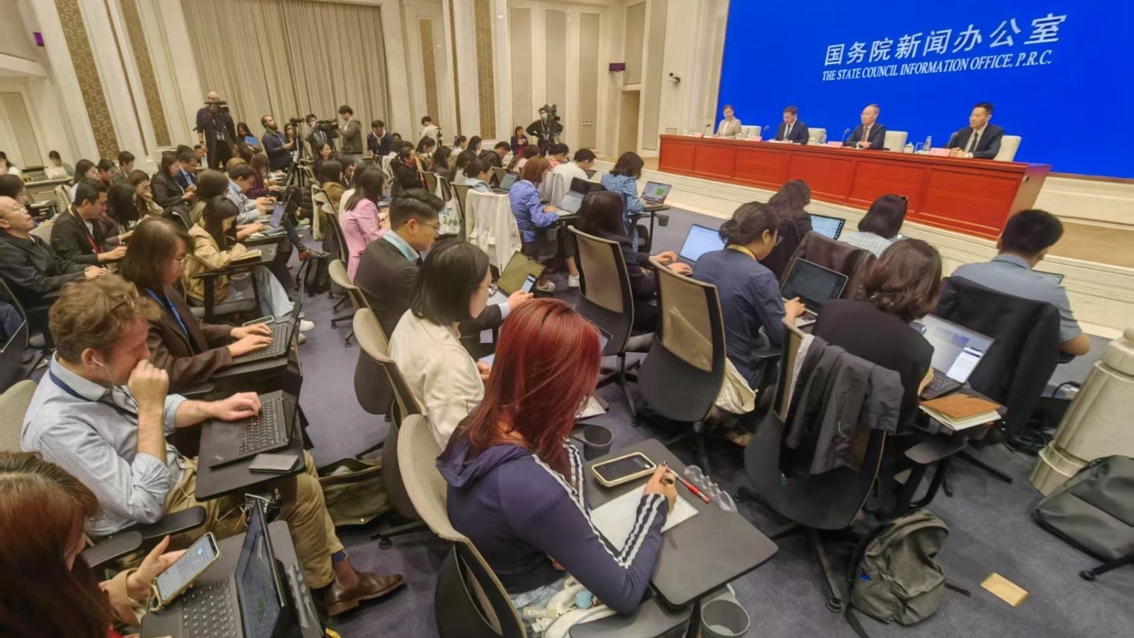 降准又降息！央行行长潘功胜重磅发布十项一揽子货币政策措施