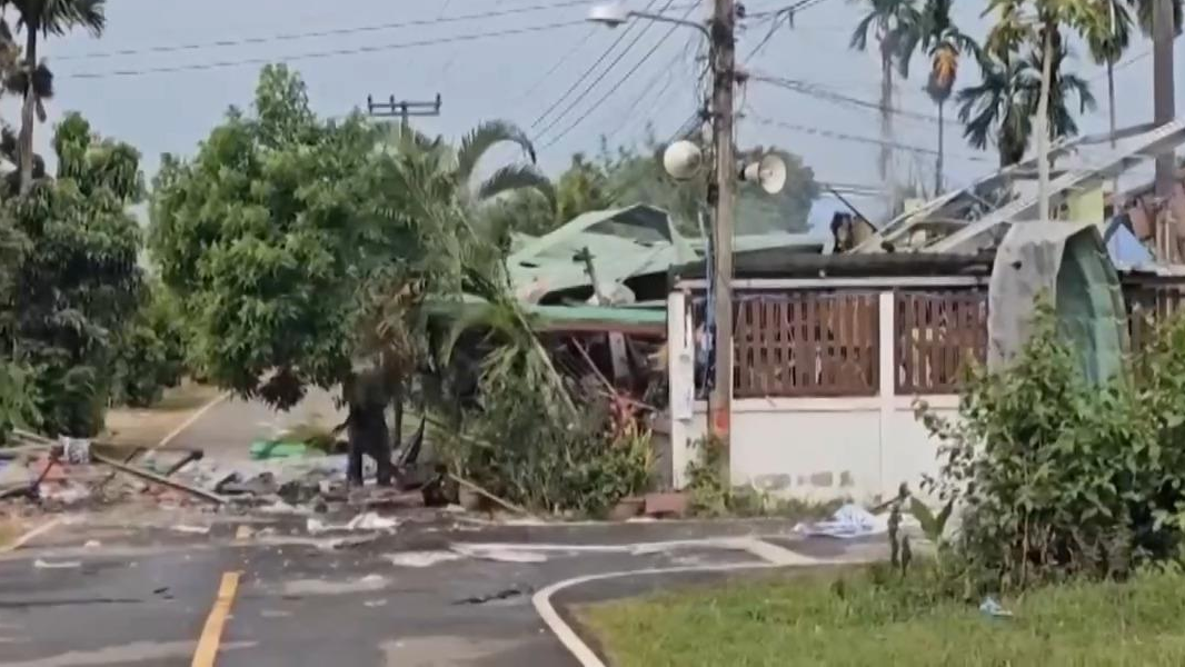 泰方称柬方必须率先宣布停火 柬埔寨暂无回应 泰方称柬方必须率先宣布停火 柬埔寨暂无回应