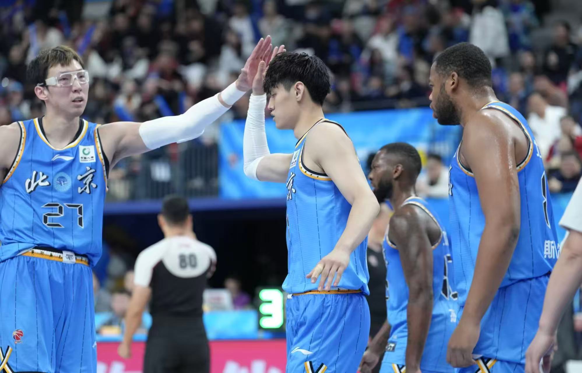 打破广东队“不败金身” 元旦之夜 北汽男篮取得新年“开门红” 打破广东队“不败金身” 元旦之夜 北汽男篮取得新年“开门红”