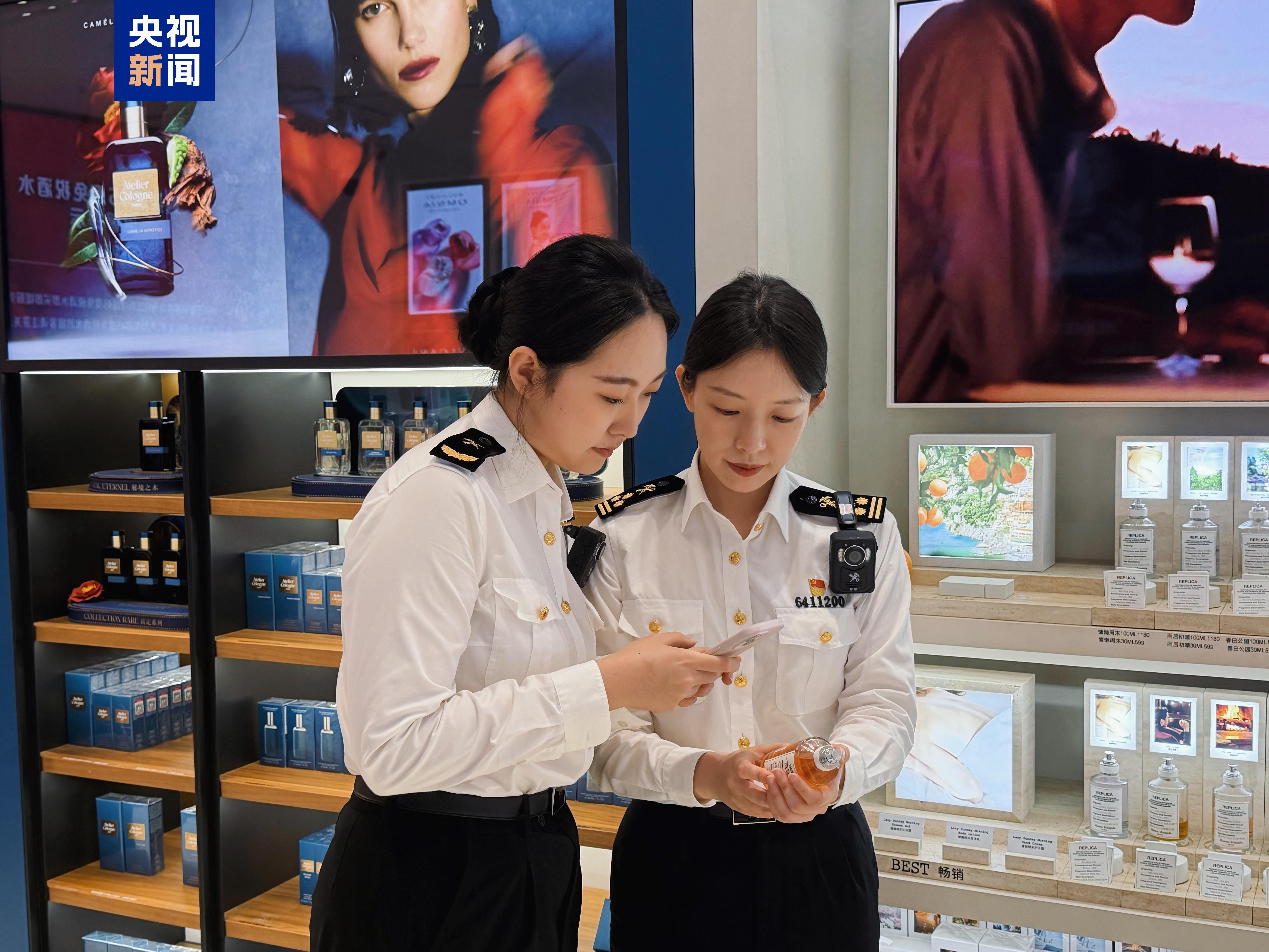 海南离岛免税新政实施以来购物金额破100亿元