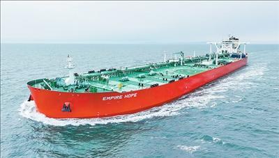 我国自研新一代超大型油船“君望”轮交付 我国自研新一代超大型油船“君望”轮交付