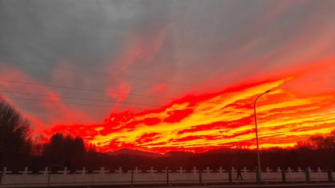 日出东方红盛火!!! 日出东方红盛火!!!