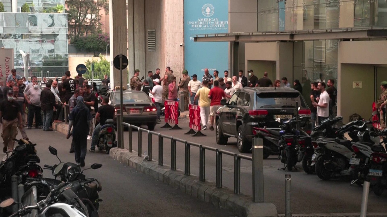 黎巴嫩多地再次发生无线通信设备爆炸 致数百人死伤 黎巴嫩多地再次发生无线通信设备爆炸 致数百人死伤