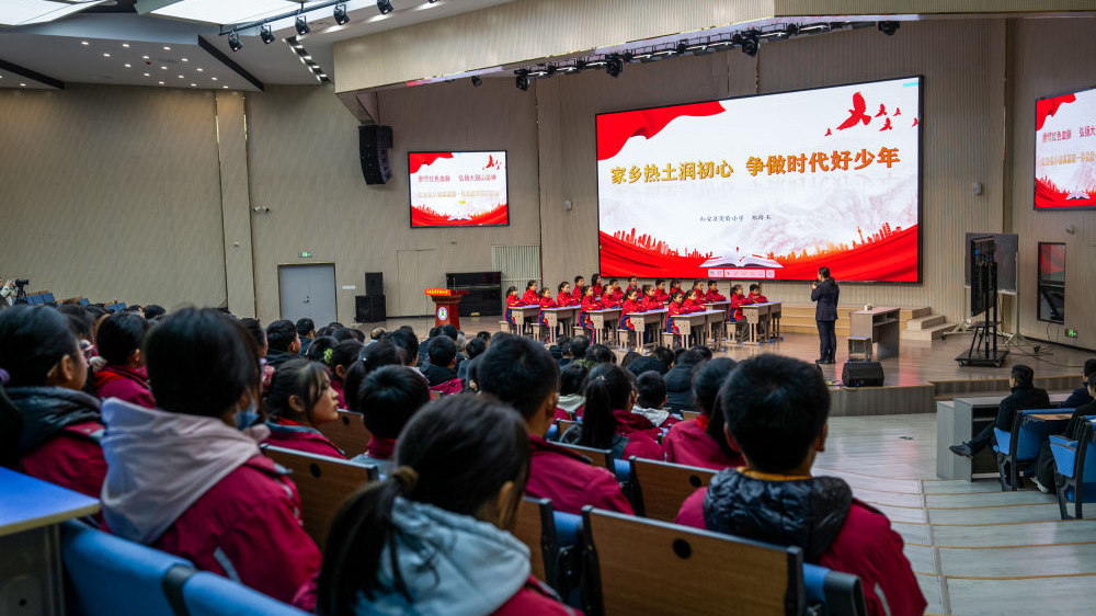 新春走基层·走笔|行进的路，动人的歌