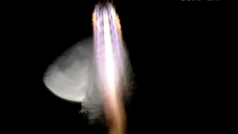 一箭穿月!神舟二十一号发射升空 一箭穿月!神舟二十一号发射升空