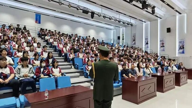 “致敬英模 建功时代”英模事迹报告暨《平西抗日根据地斗争史》巡回展启动