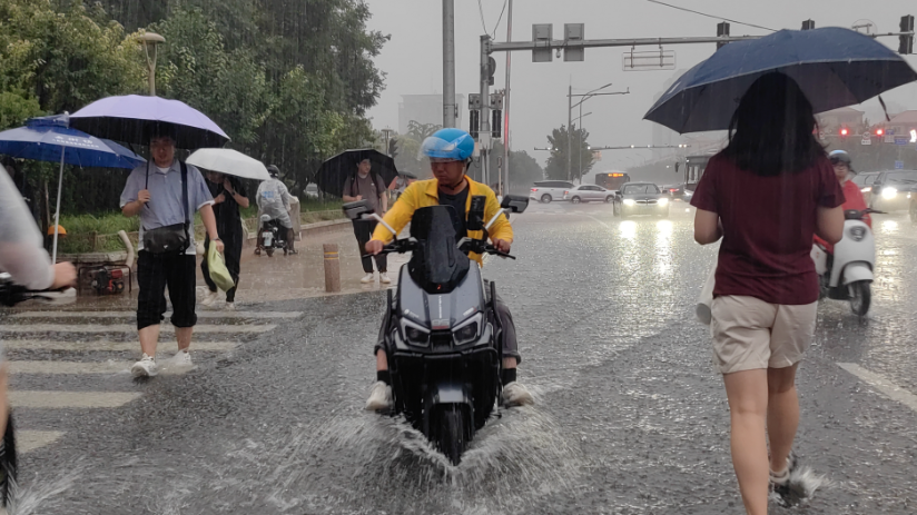 瞬间雨量大，石景山发布积水内涝黄色预警