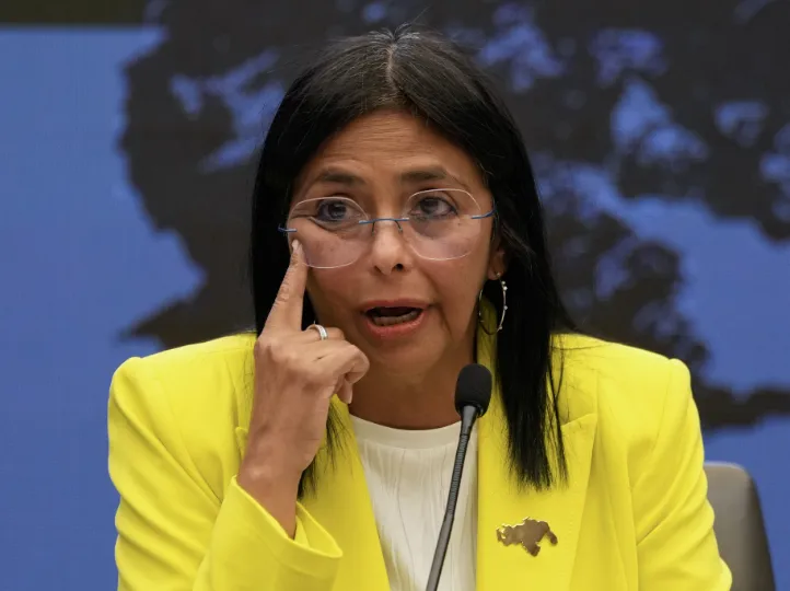 委内瑞拉代总统会见中国大使,外交部回应 委内瑞拉代总统会见中国大使,外交部回应