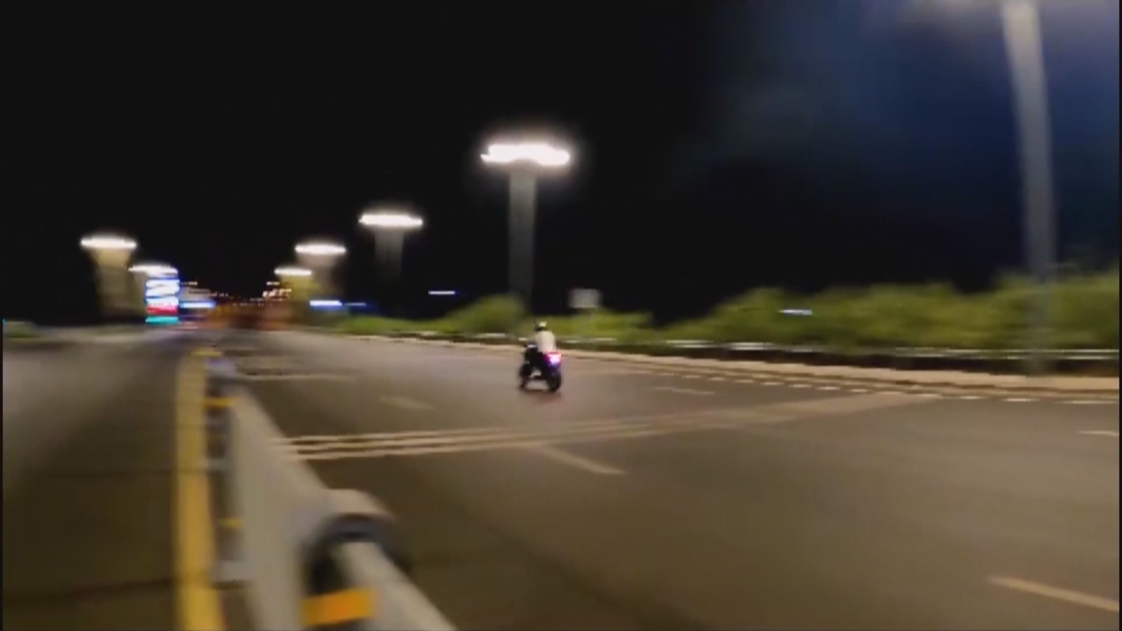 城市道路变“竞速场”? 拘! 城市道路变“竞速场”? 拘!