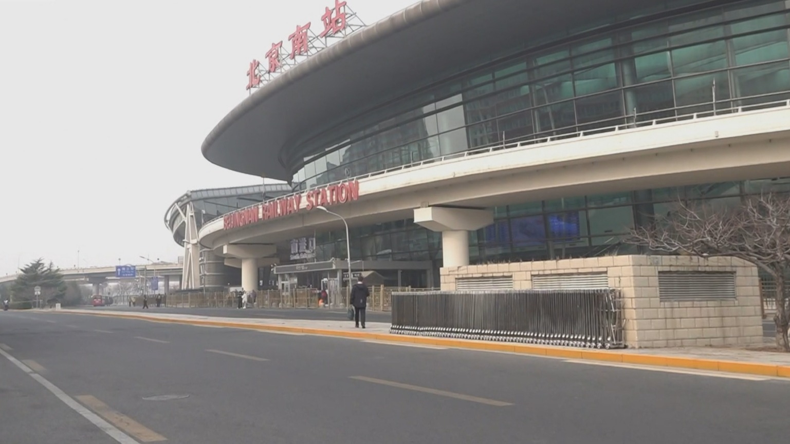 “七站两场”卫生大清理 亮出进京最美印象