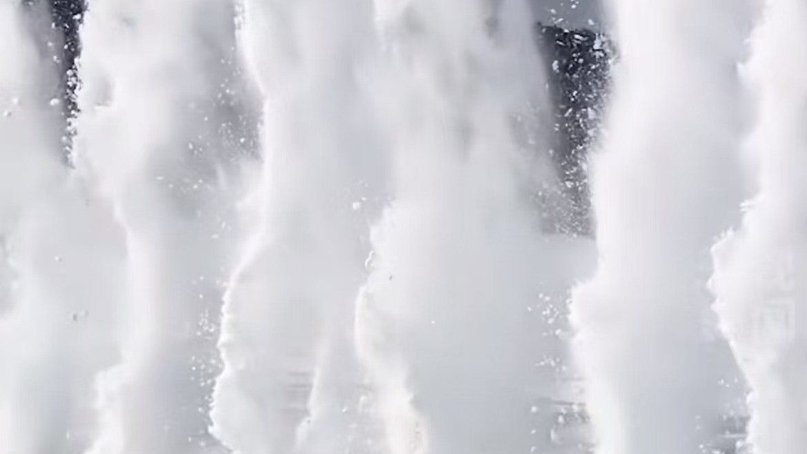 近距离感受炸江现场超震撼