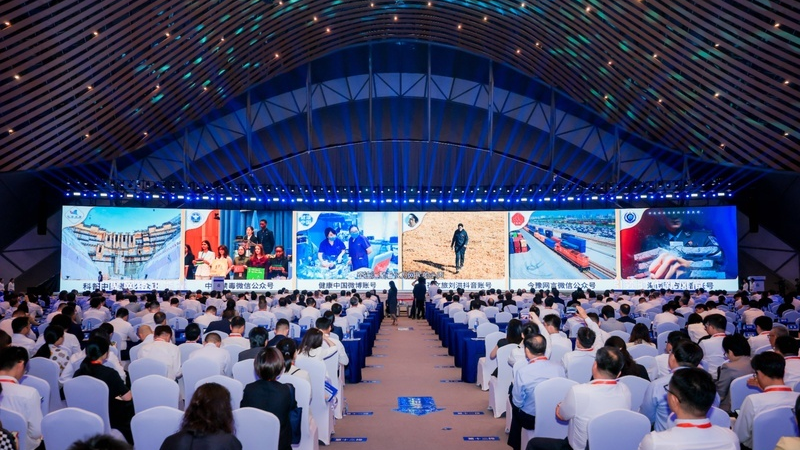 走好网上群众路线,百个成绩突出账号构建网络“同心圆” 走好网上群众路线,百个成绩突出账号构建网络“同心圆”