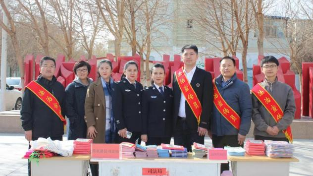 “1+1”北京律师秦志扬:托克逊县三万两千公里的法律援助之路 “1+1”北京律师秦志扬:托克逊县三万两千公里的法律援助之路