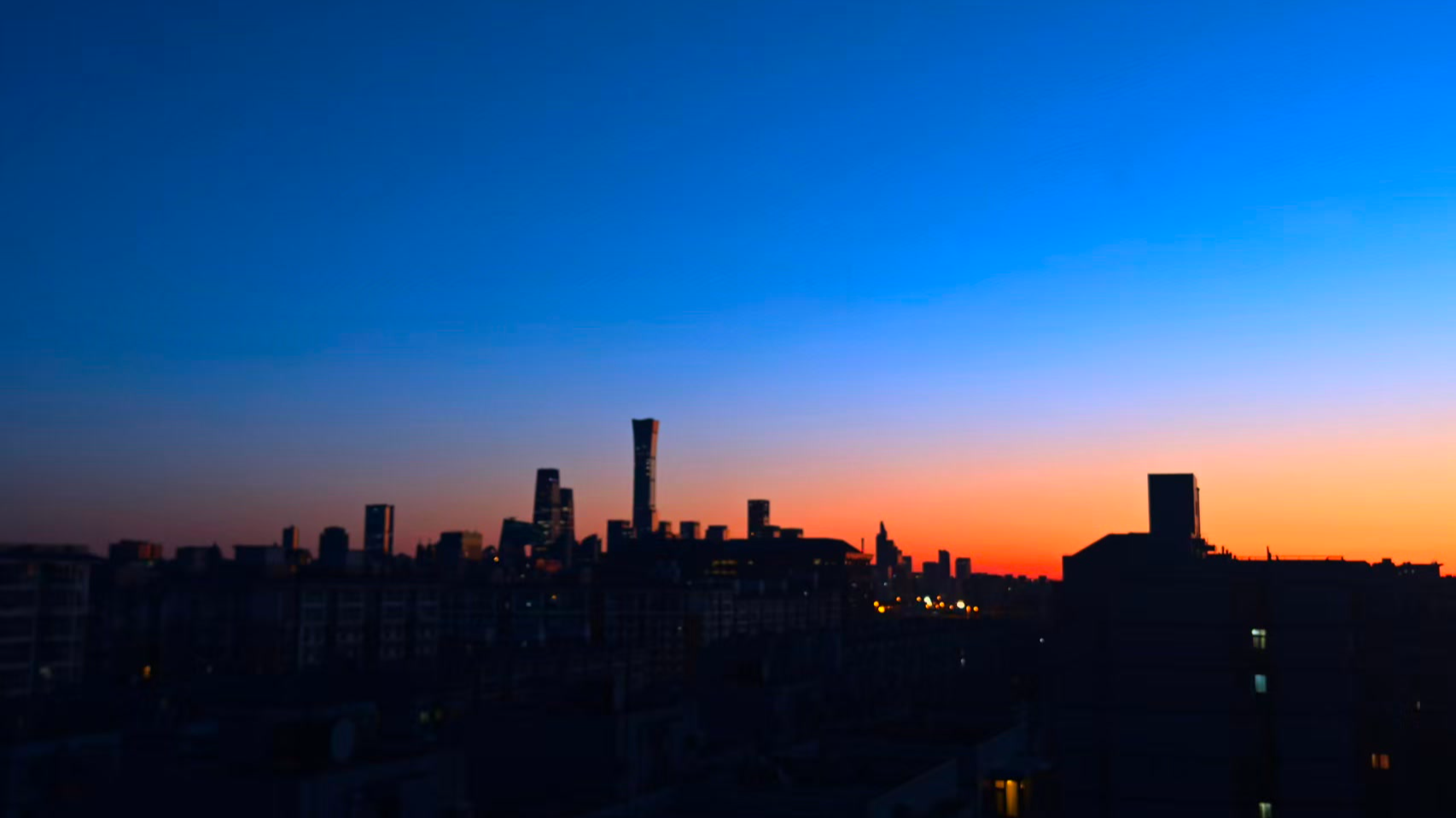 早安!北京晨光与朝霞温柔浸染天际 早安!北京晨光与朝霞温柔浸染天际