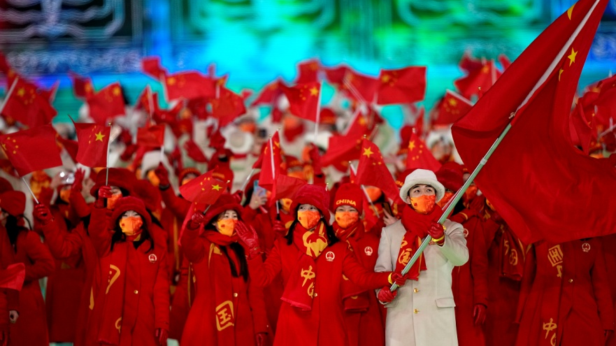 原创|历届冬奥会中国队服装回顾,专家详解发展历程 原创|历届冬奥会中国队服装回顾,专家详解发展历程