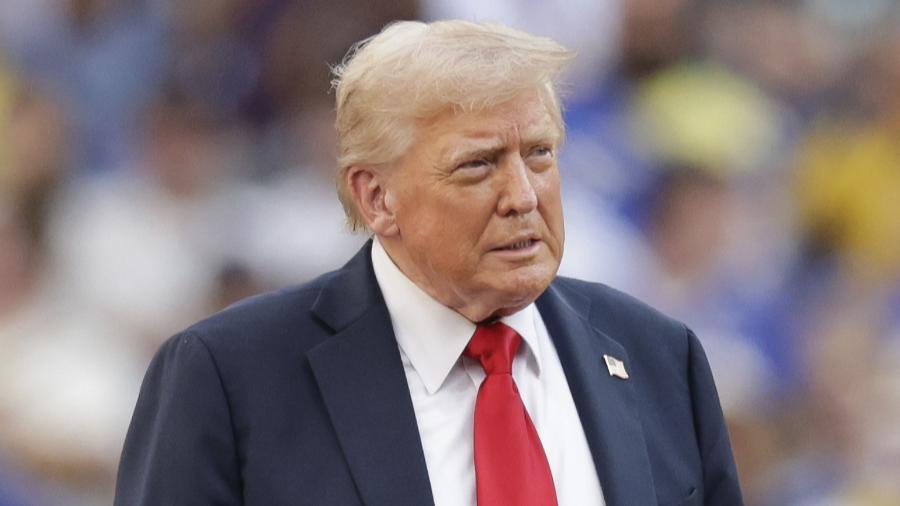 特朗普：不会参加巴黎G7峰会，马克龙： 不会向霸凌者屈服